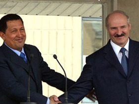 Уго Чавес и Александр Лукашенко. Фото: tiwy.com (с)