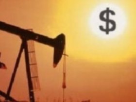 Нефть, доллар. Фото: http://img.rosbalt.ru
