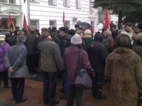 Стихийный митинг, фото максима Новака, сайт Каспаров.Ru