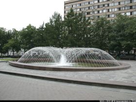 Новопушкинский сквер. Фото с сайта moscowvision.ru