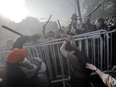 Столкновения на Болотной площади. Фото с сайта: jportal.ru