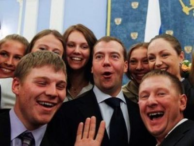 Дмитрий Медведев и студенты. Фото: stafford-k.livejournal.com