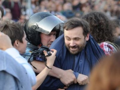 Илья Пономарев на Болотной площади 6 мая 2012 года. Фото: ria.ru