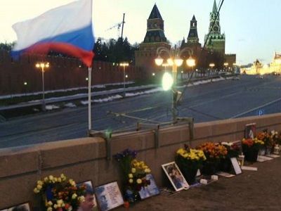 Немцов мост, восстановленный 17.2.16 мемориал. Источник - nemtsov-most.org