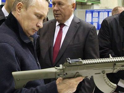 Путин и оружие. Фото: 2000.ua