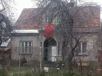 Флаг СССР на доме в Вильнюсе