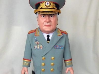 Кукла — генерал полиции. Фото: vladivostok.dmir.ru