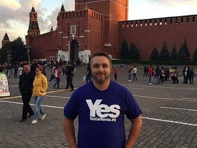 Луис Маринелли, лидер "Yes California", в Москве. Источник - afterempire.info