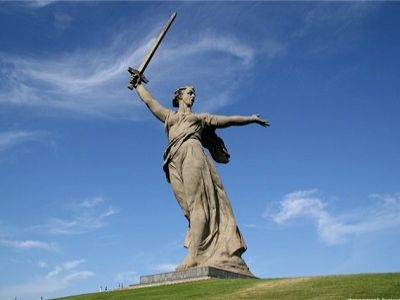 Монумент "Родина-мать". Фото: i022.radikal.ru.