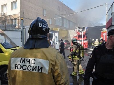 Пожар на строительном рынке в Москве. Фото: poliksal.ru