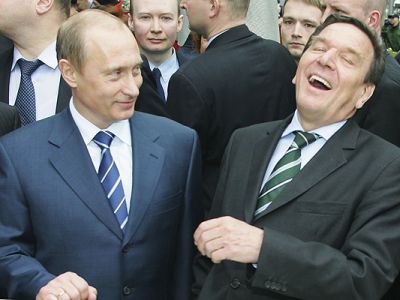 Владимир Путин и Герхард Шредер. Фото: spletnik.ru