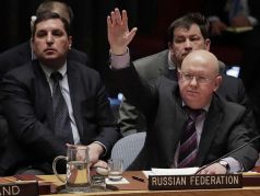 Постоянный представитель РФ при ООН Василий Небензя (справа). Фото: Julie Jacobson / AP