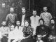 Политссыльные в Орлове (1899 г.): в центре - В.Воровский и К.Приходько, позади них - Н.Ьауман и В.Митров. Фото: ru.wikipedia.org