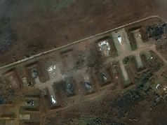 Спутниковый снимок аэродрома в Новофедоровке от Maxar Technologies: 
