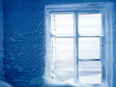 Замерзшая комната. Фото: stroiteh-msk.ru