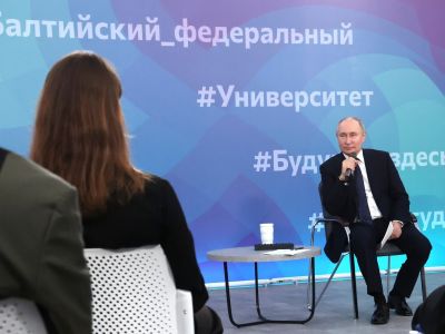 Владимир Путин на встрече с учащимися вузов Калининградской области. Фото: kremlin.ru