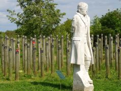 Мемориал "Павшим на рассвете" - в память о расстрелянных британских дезертирах Первой мировой, Стаффордшир, Великобритания. Фото: en.m.wikipedia.org