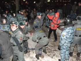 Задержания на митинге памяти Маркелова и Бабуровой, 2010 год. Фото Каспаров.Ru