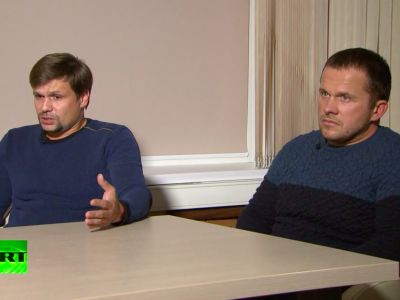 Руслан Боширов и Александр Петров. Скрин: RT